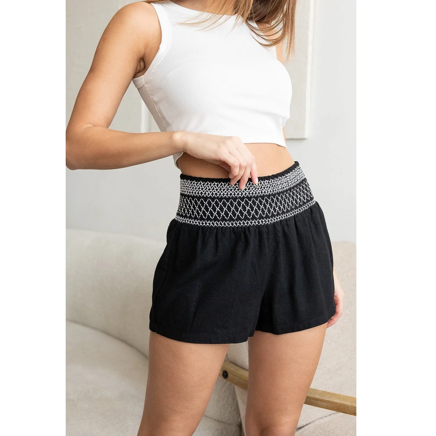 Smocked Waistband with Contrast Stitch Linen Short - Black